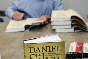 Distinguished Speaker Daniel Silva - July, 2022